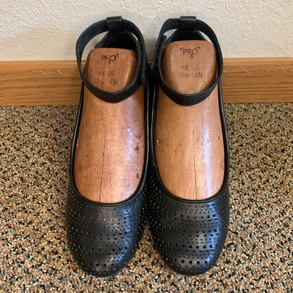 Jeffrey Campbell Black Wedge Cirque Cut-Out Ankle Strap Heels, size 8 - Picture 2 of 11